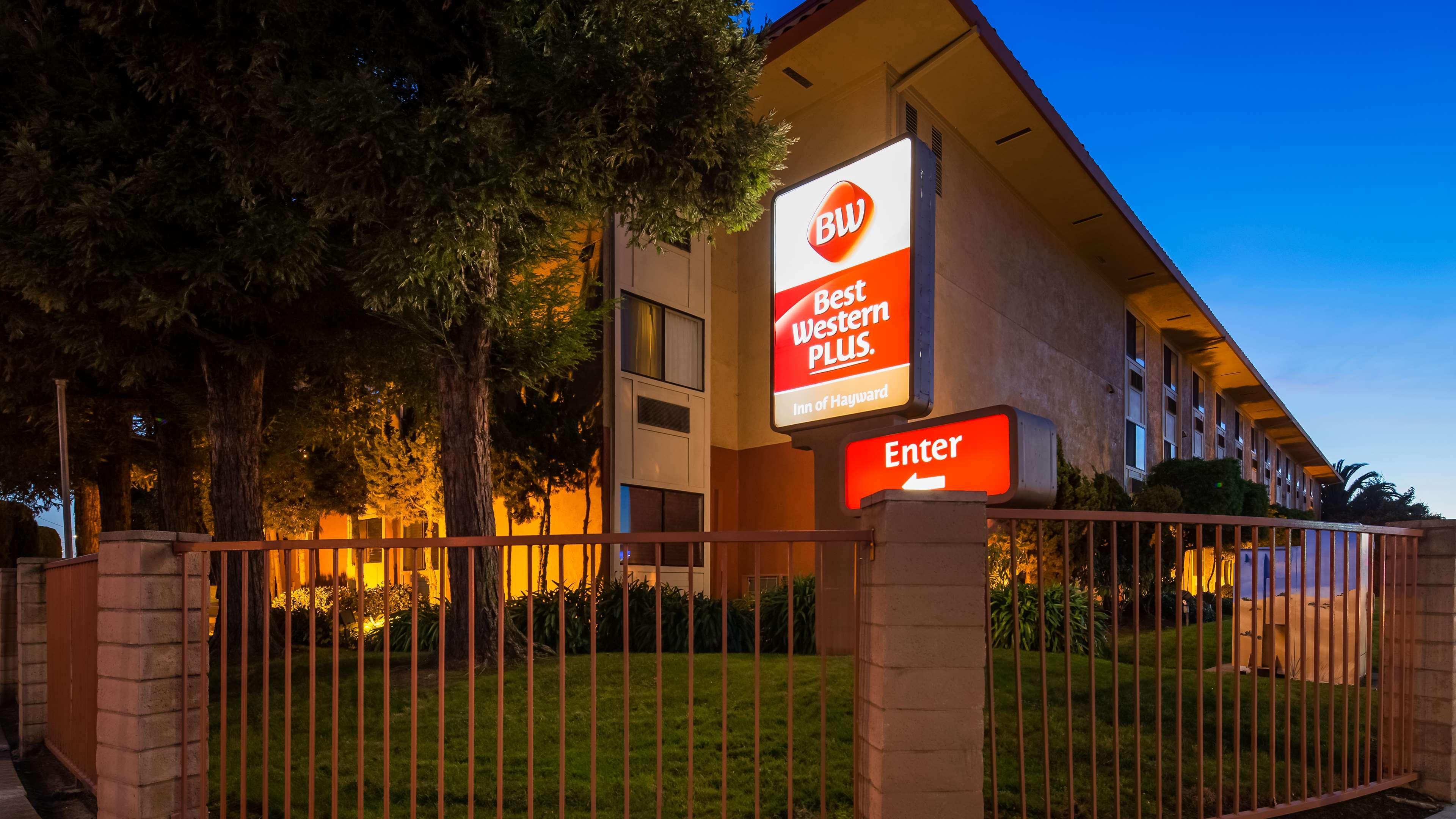 Best Western Plus Inn Of Hayward Exterior photo